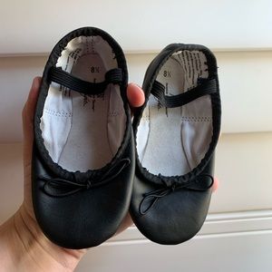 Black ballet shoes - toddler size 8.5